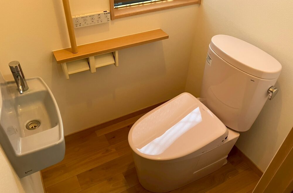 トイレ取替 壁紙張替｜熊本市東区東京塚町｜N様邸